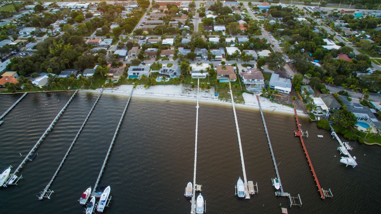 Photo of Others in East Central Boulevard