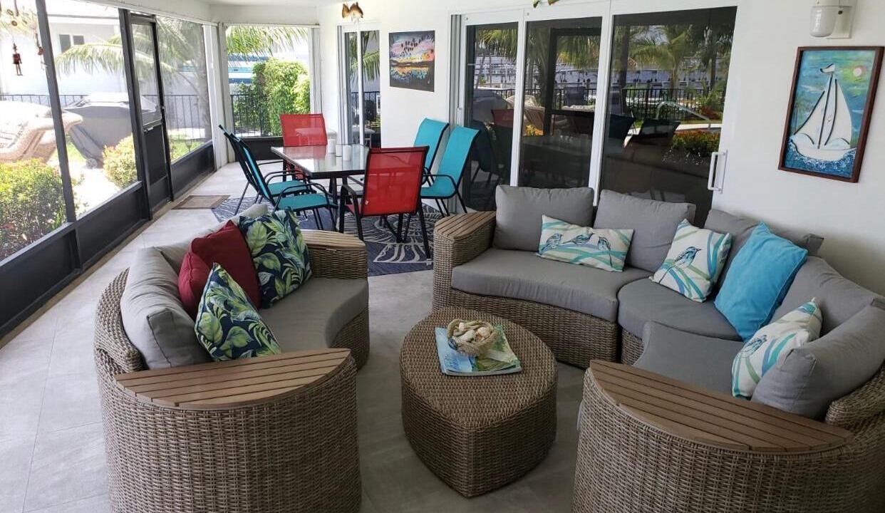 Photo of Livingroom in East Central Boulevard