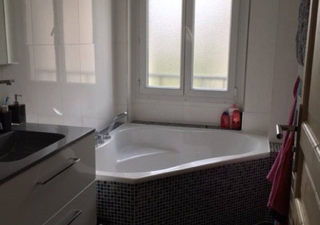 Photo of Bathroom in 12th Arrondissement