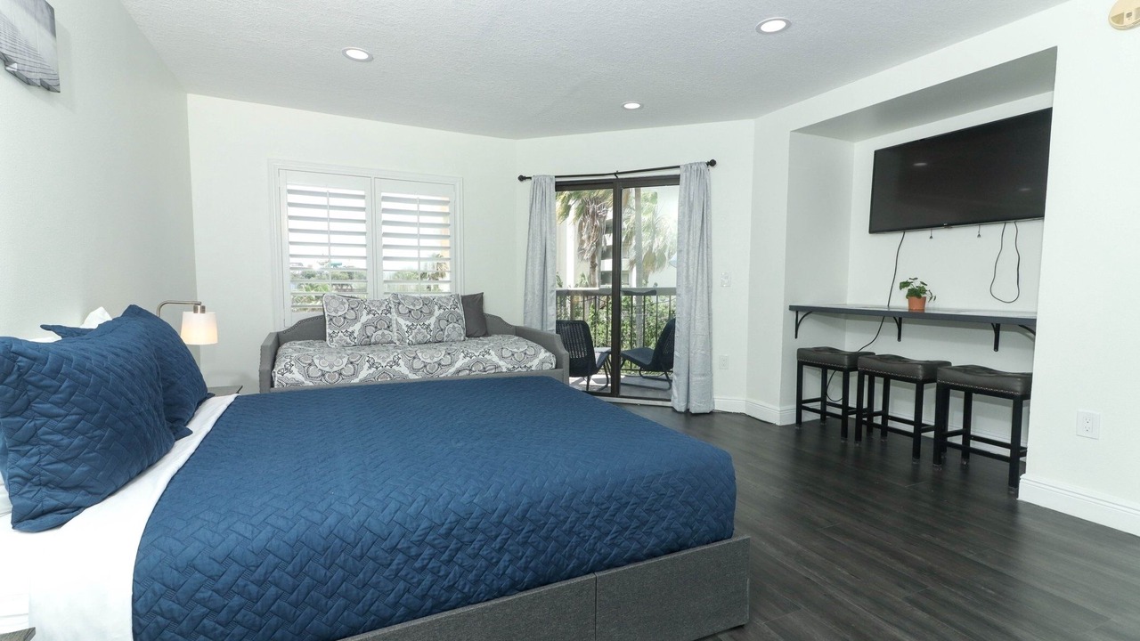 Photo of Bedroom in Florida Center