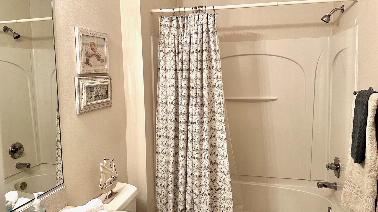 Photo of Bathroom in Mallory Square