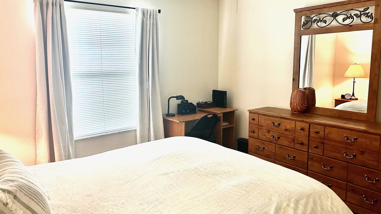 Photo of Bedroom in Mallory Square