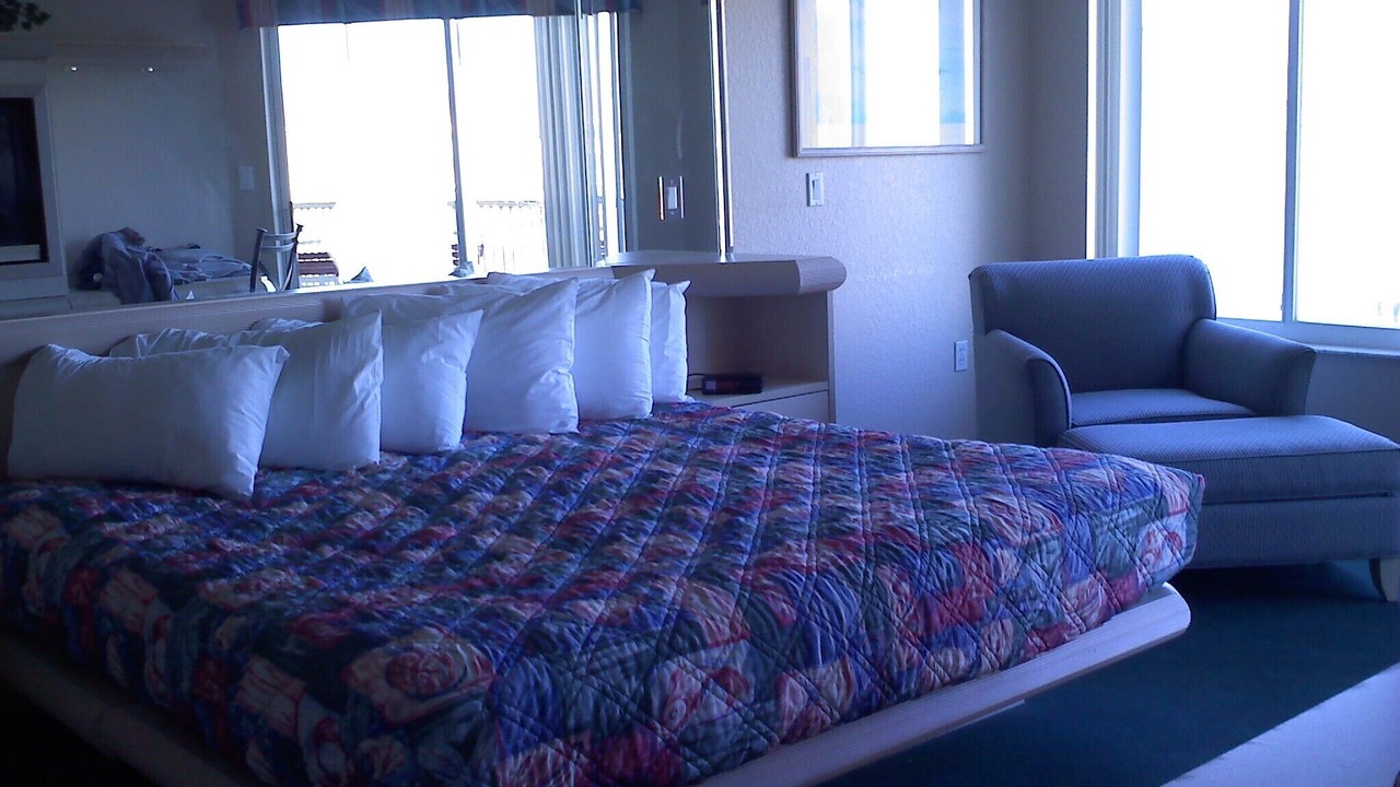 Photo of Bedroom in Bay Lake