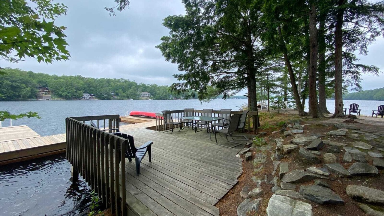 Photo of Patio Balcony in The Archipelago