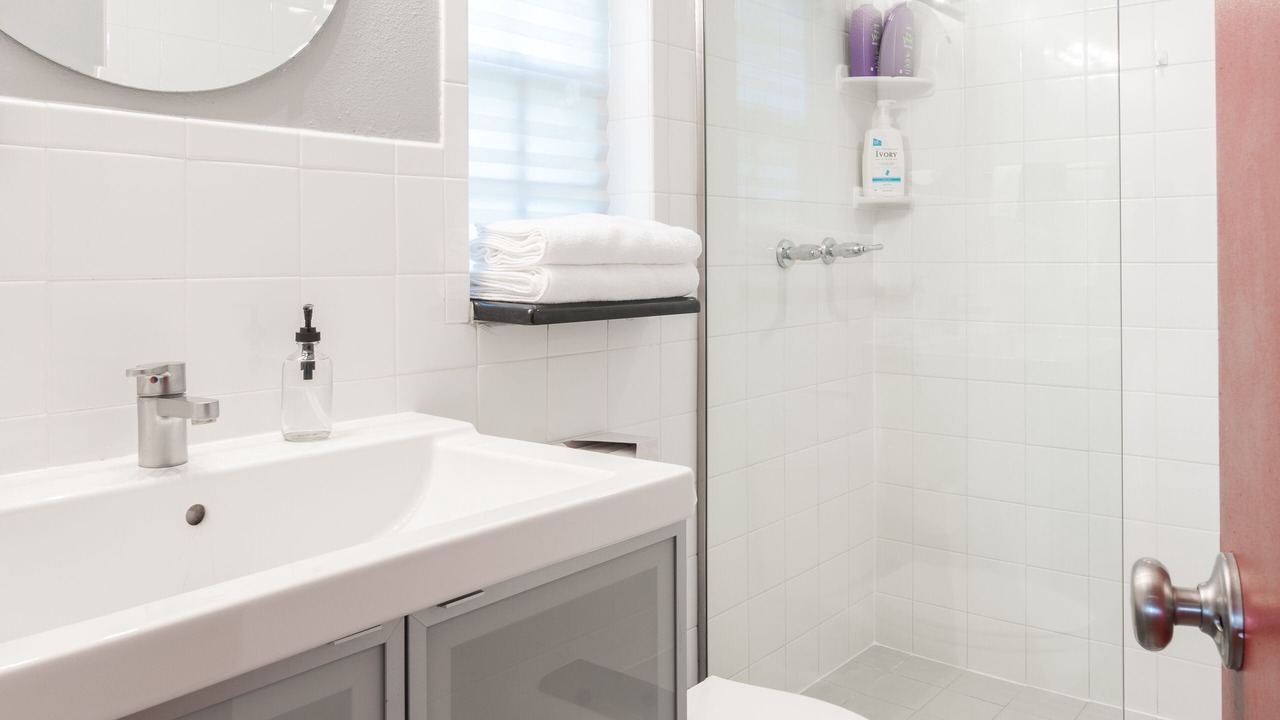 Photo of Bathroom in Bayshore Gardens