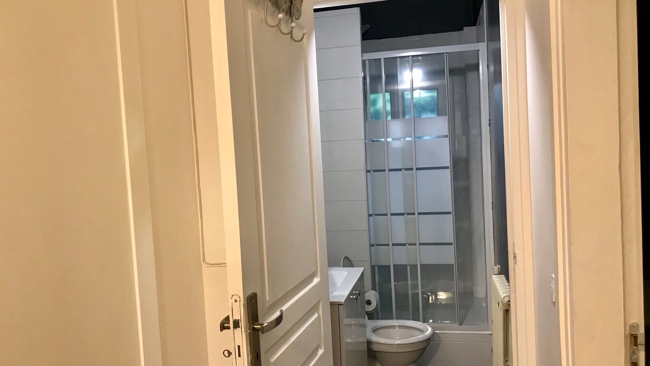 Photo of Bathroom in Aubervilliers