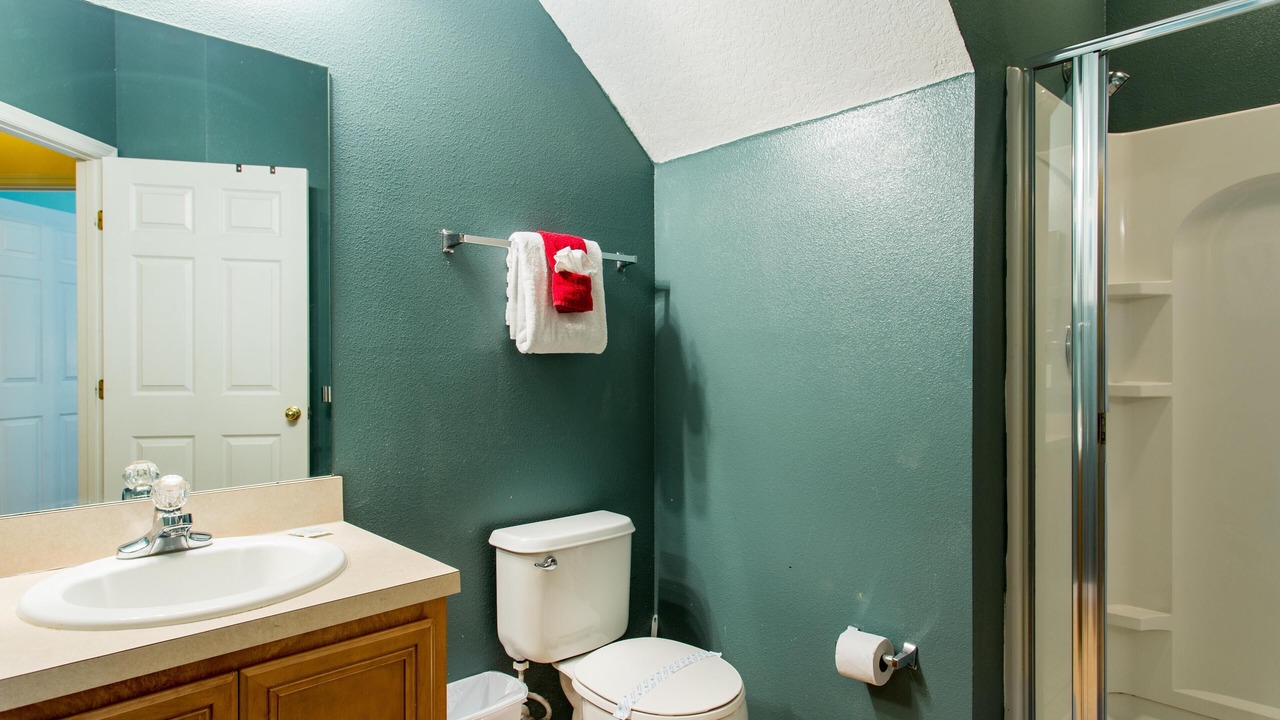 Photo of Bathroom in Crestwynd Bay