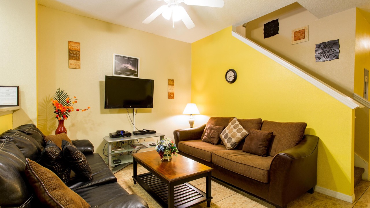 Photo of Livingroom in Crestwynd Bay