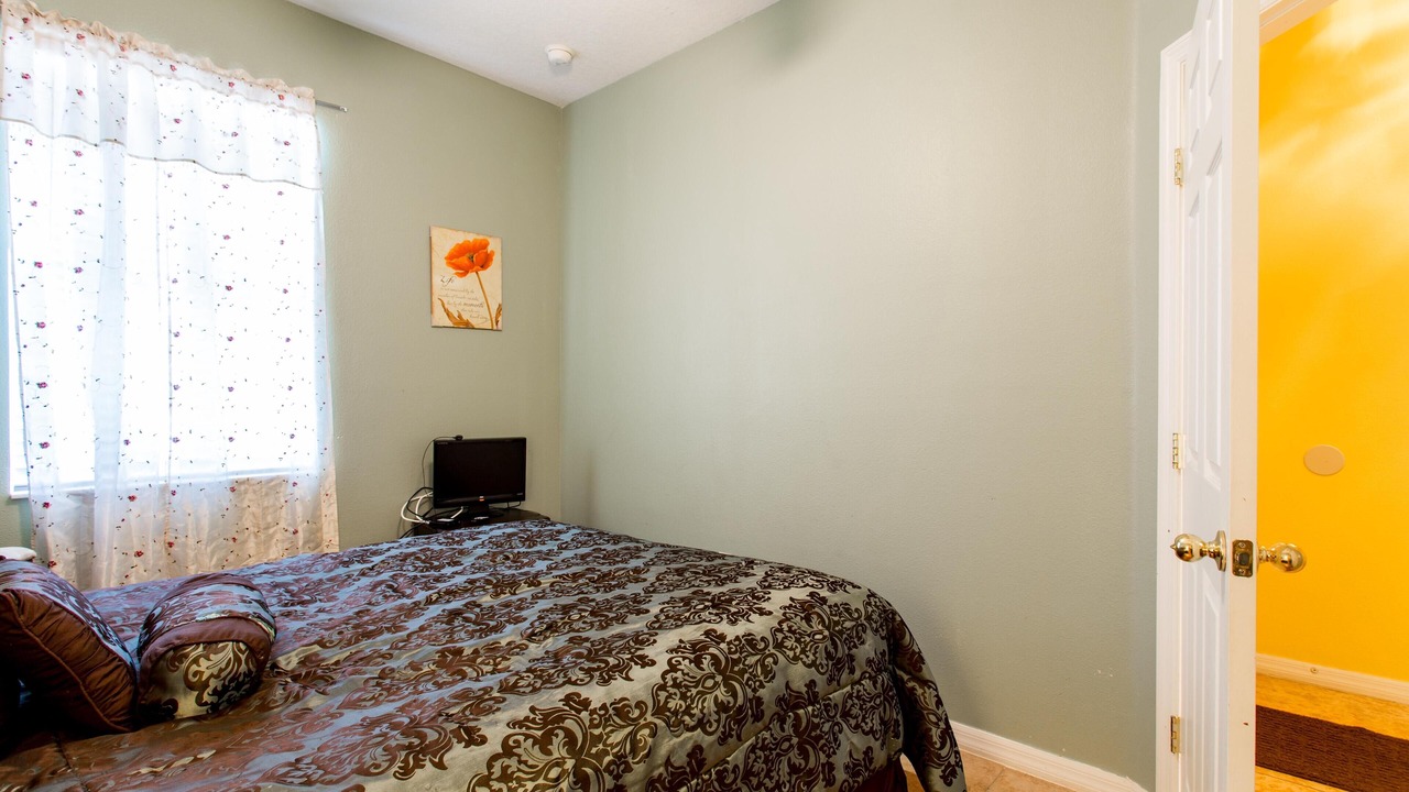 Photo of Bedroom in Crestwynd Bay