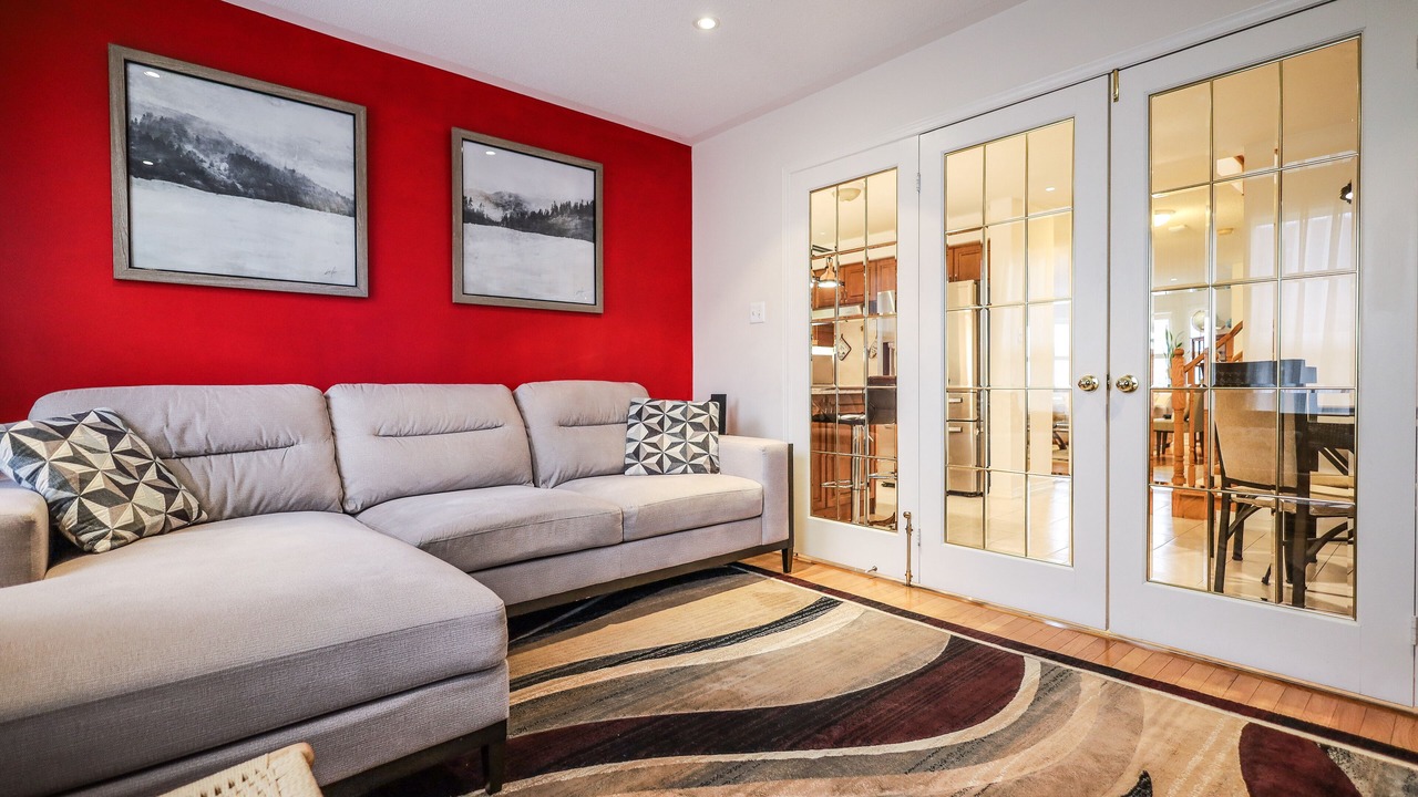 Photo of Livingroom in Markham