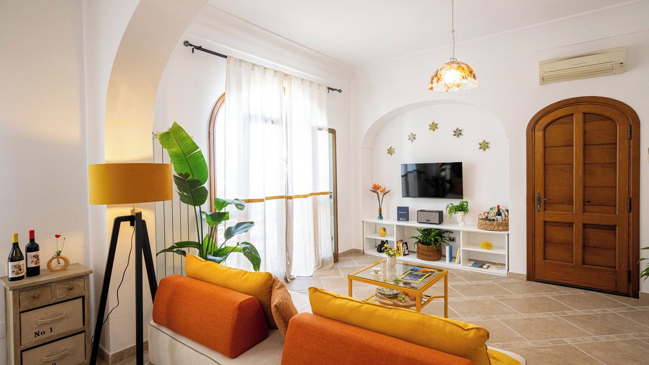 Photo of Livingroom in Montepertuso