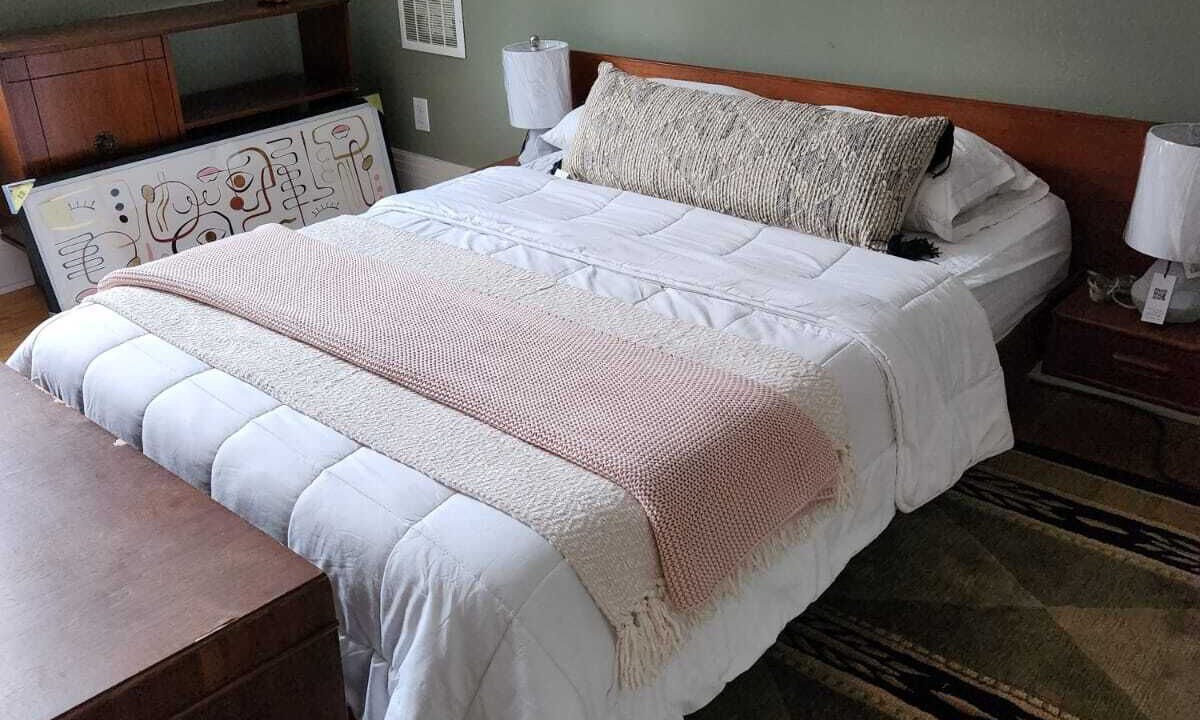 Photo of Bedroom in High Park-Swansea