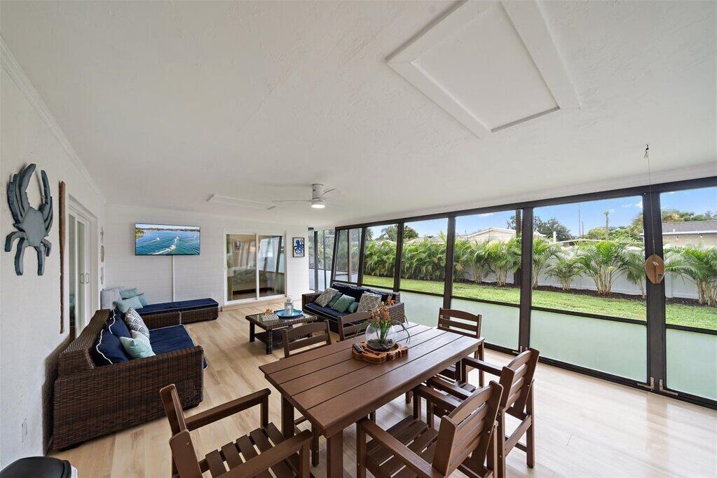 Photo of Livingroom in South Gate Ridge