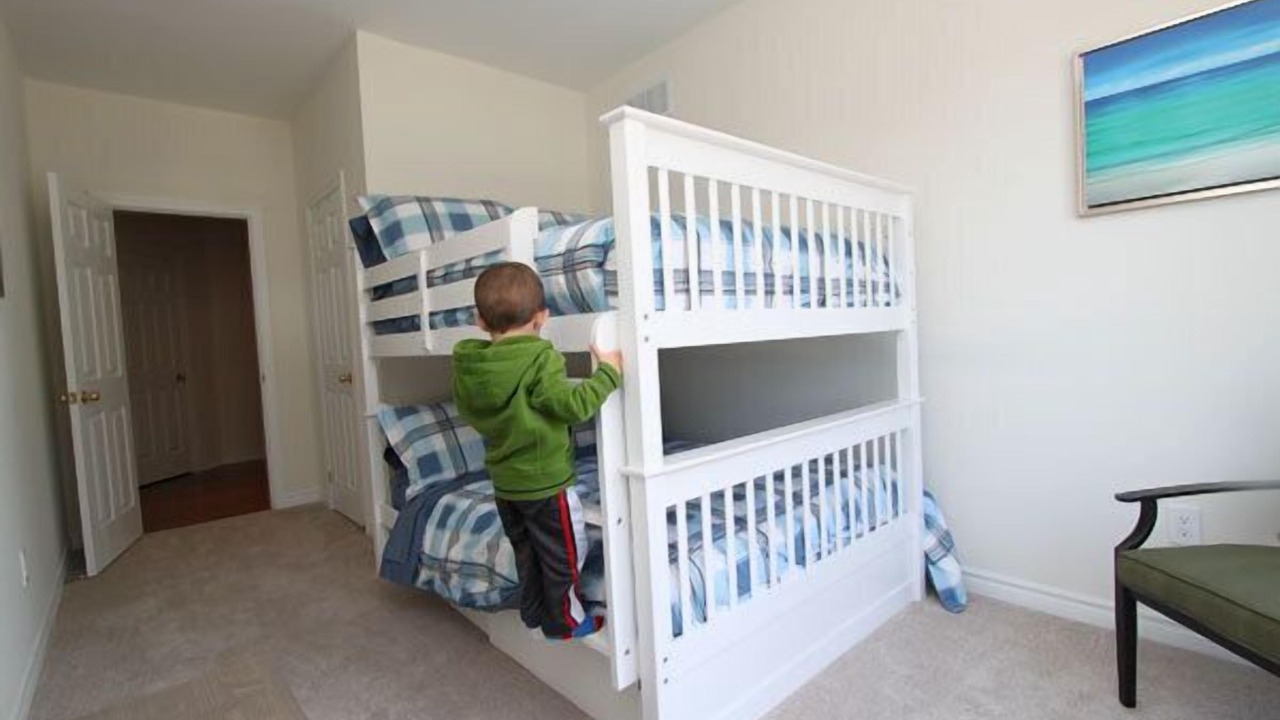 Photo of Bedroom in Wasaga Beach
