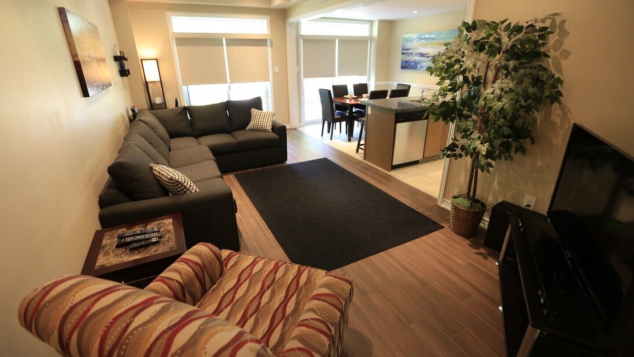 Photo of Livingroom in Wasaga Beach