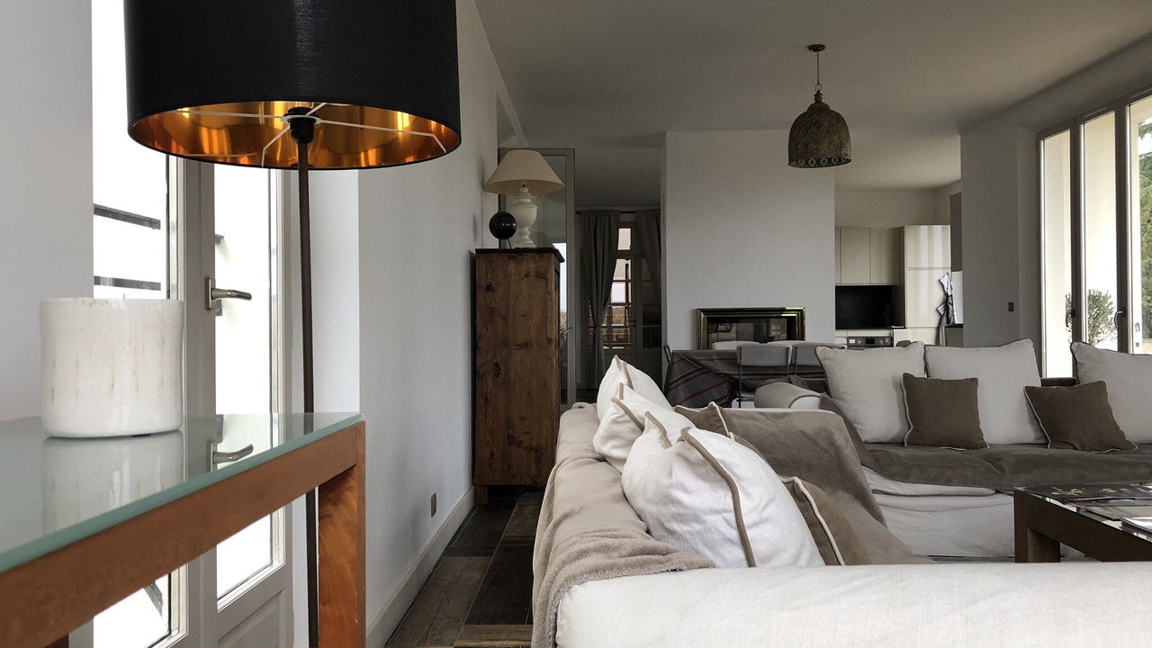 Photo of Livingroom in Ville-d'Avray