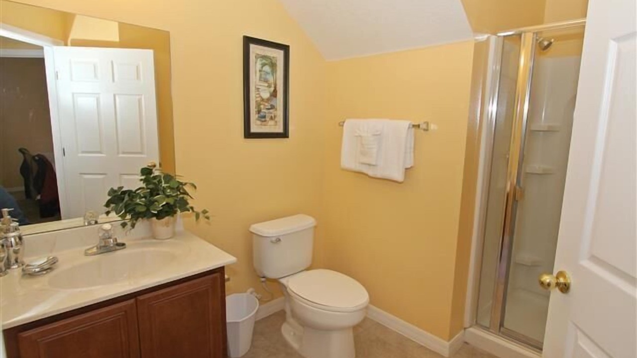 Photo of Bathroom in Crestwynd Bay