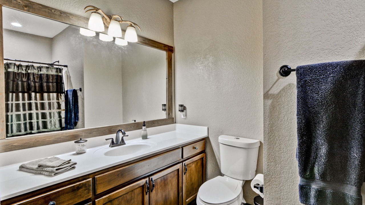 Photo of Bathroom in Strawberry