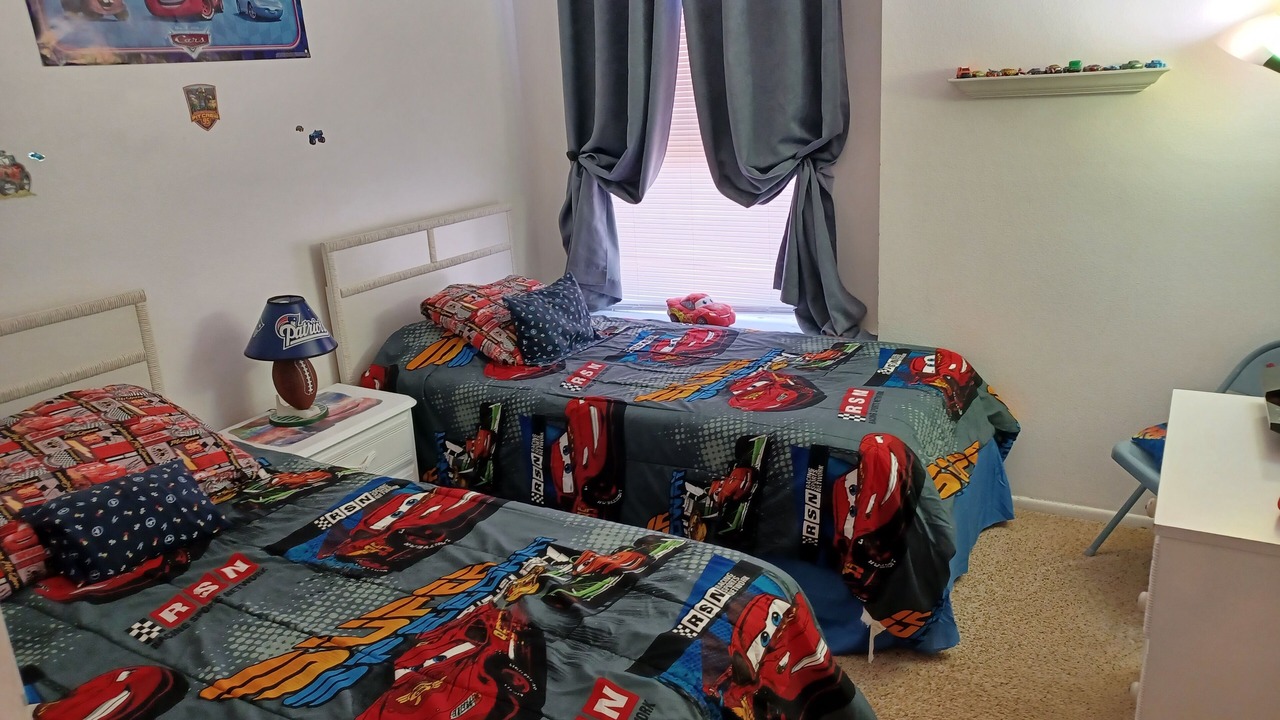Photo of Bedroom in Lindfields