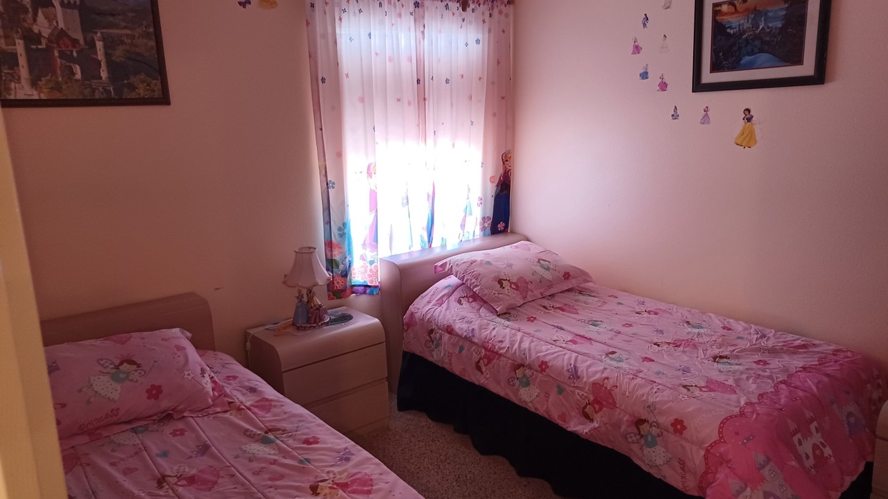Photo of Bedroom in Lindfields