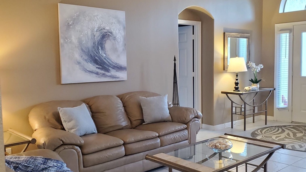 Photo of Livingroom in Orange Tree