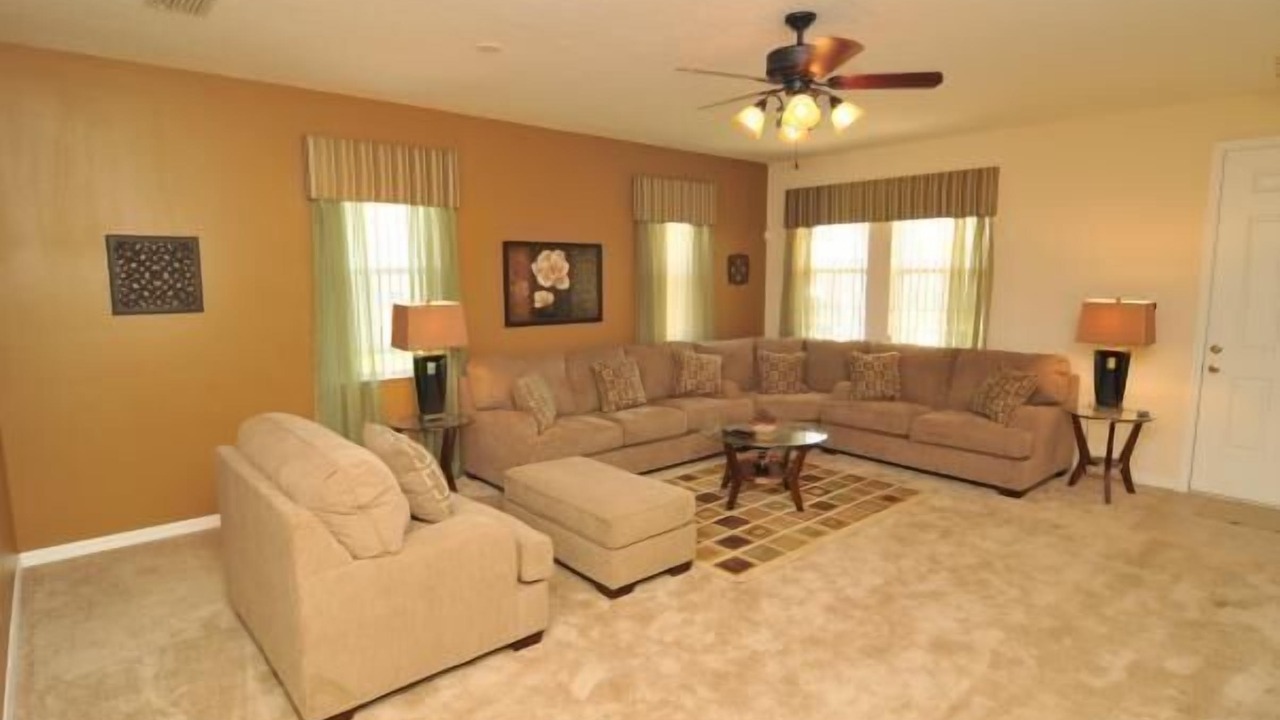 Photo of Livingroom in Legacy Park