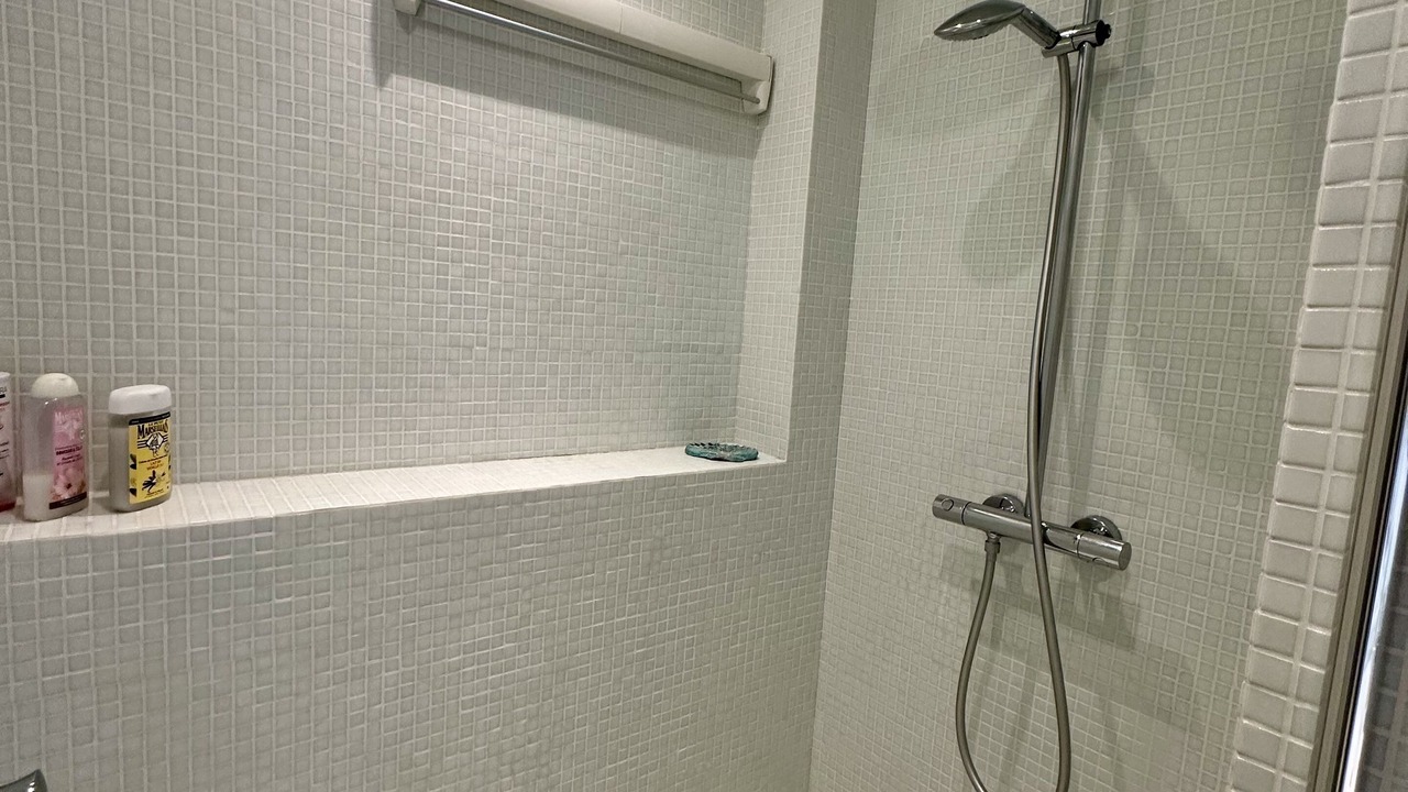 Photo of Bathroom in 7th Arrondissement