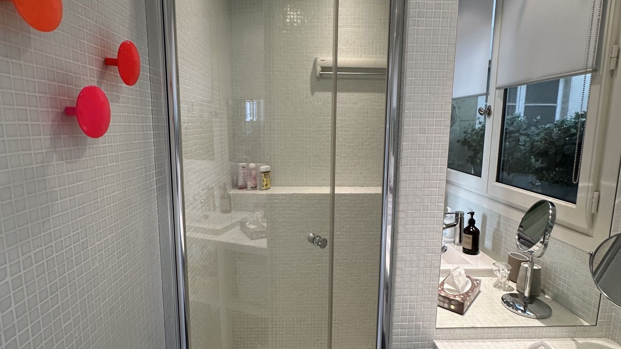 Photo of Bathroom in 7th Arrondissement