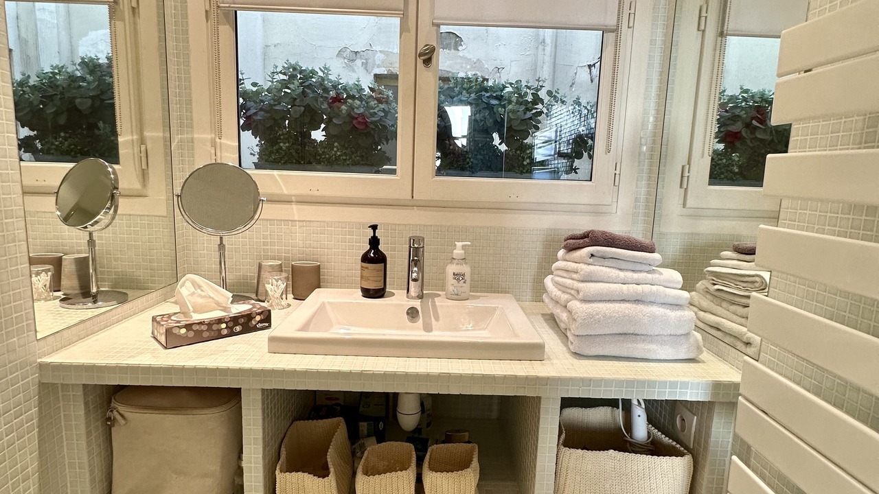 Photo of Bathroom in 7th Arrondissement