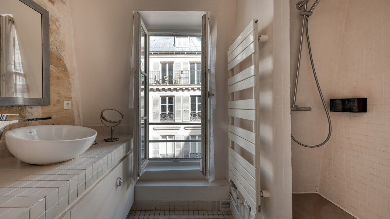 Photo of Bathroom in Batignolles