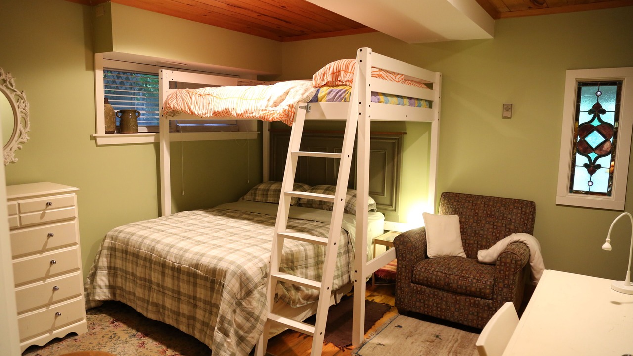 Photo of Bedroom in Markdale