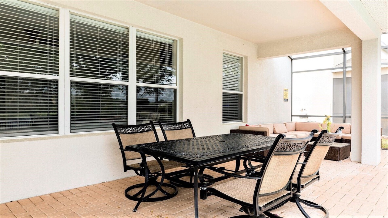 Photo of Outdoor in Windsor Hills