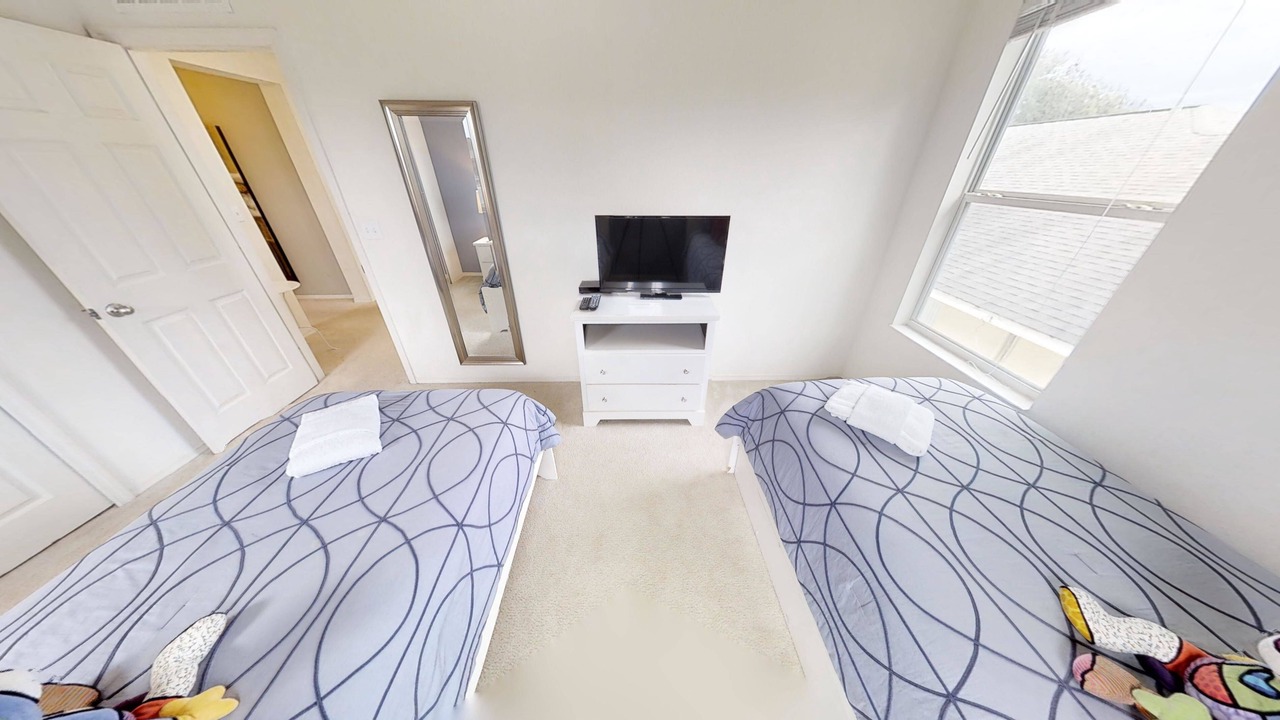 Photo of Bedroom in Crystal Cove