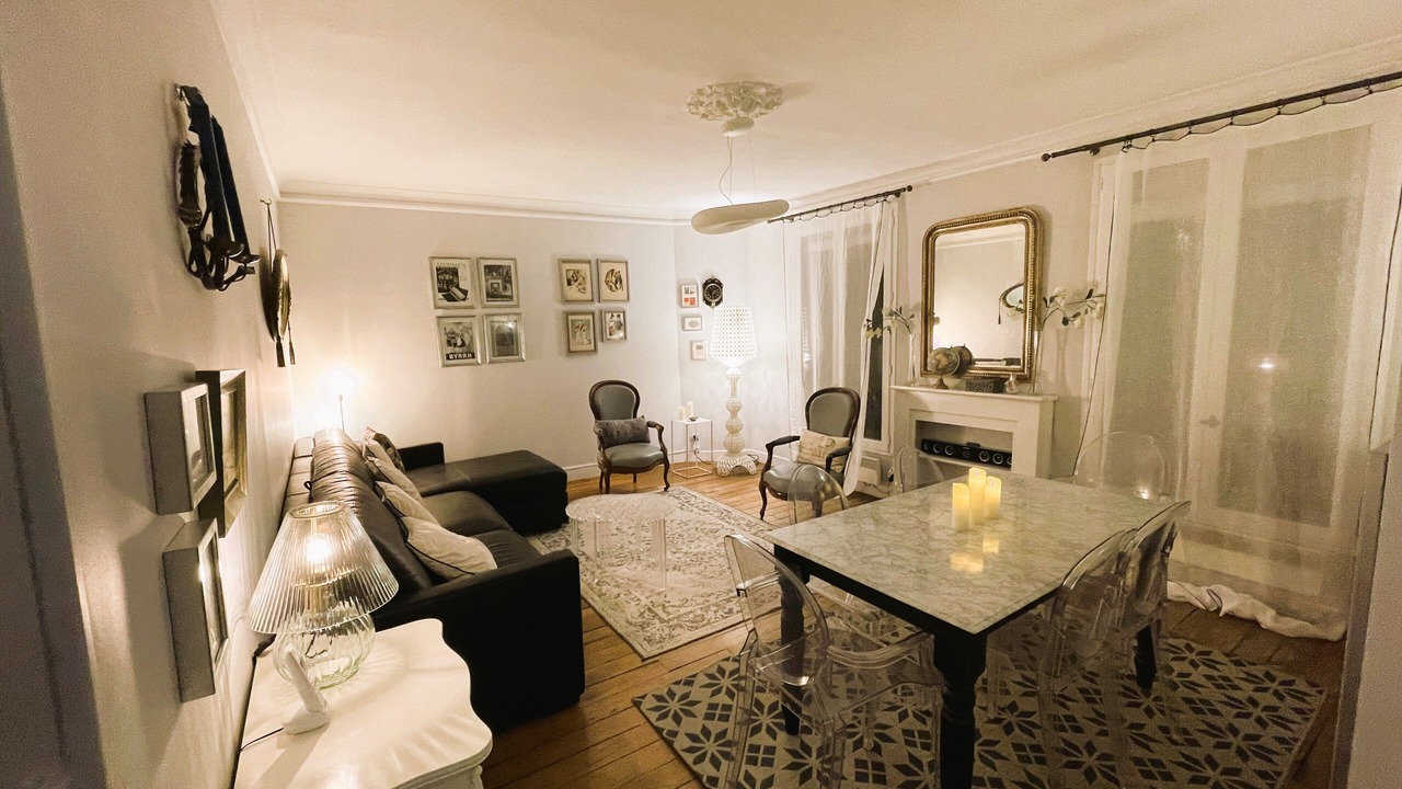 Photo of Bedroom in Pigalle
