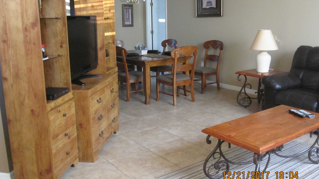 Photo of Livingroom in Crescent Lakes