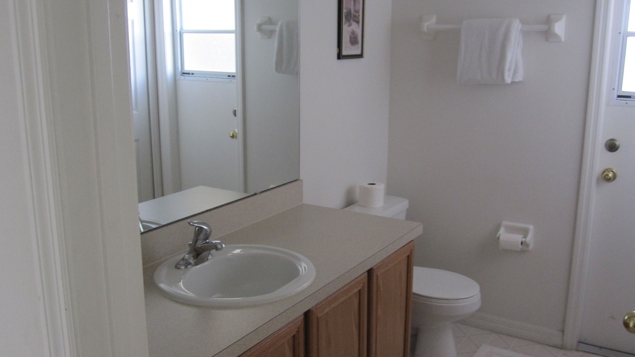 Photo of Bathroom in Crescent Lakes