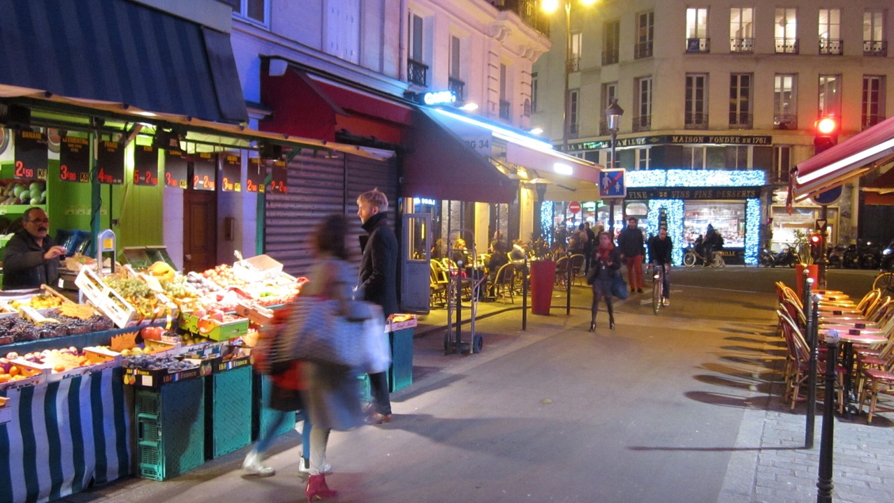 Photo of Others in Vivienne