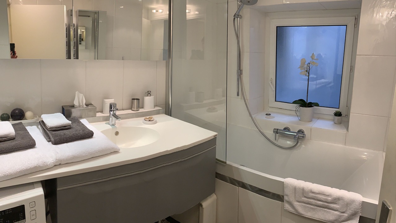 Photo of Bathroom in Sorbonne
