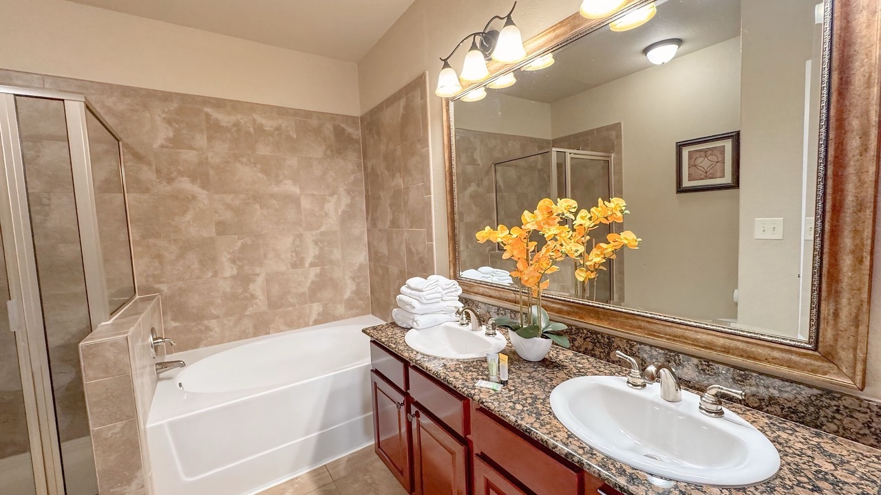 Photo of Bathroom in Regal Palms