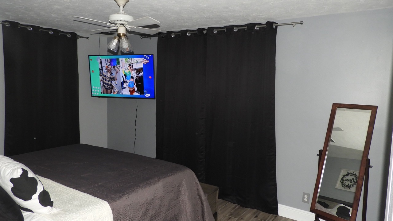 Photo of Bedroom in Bearss Plaza