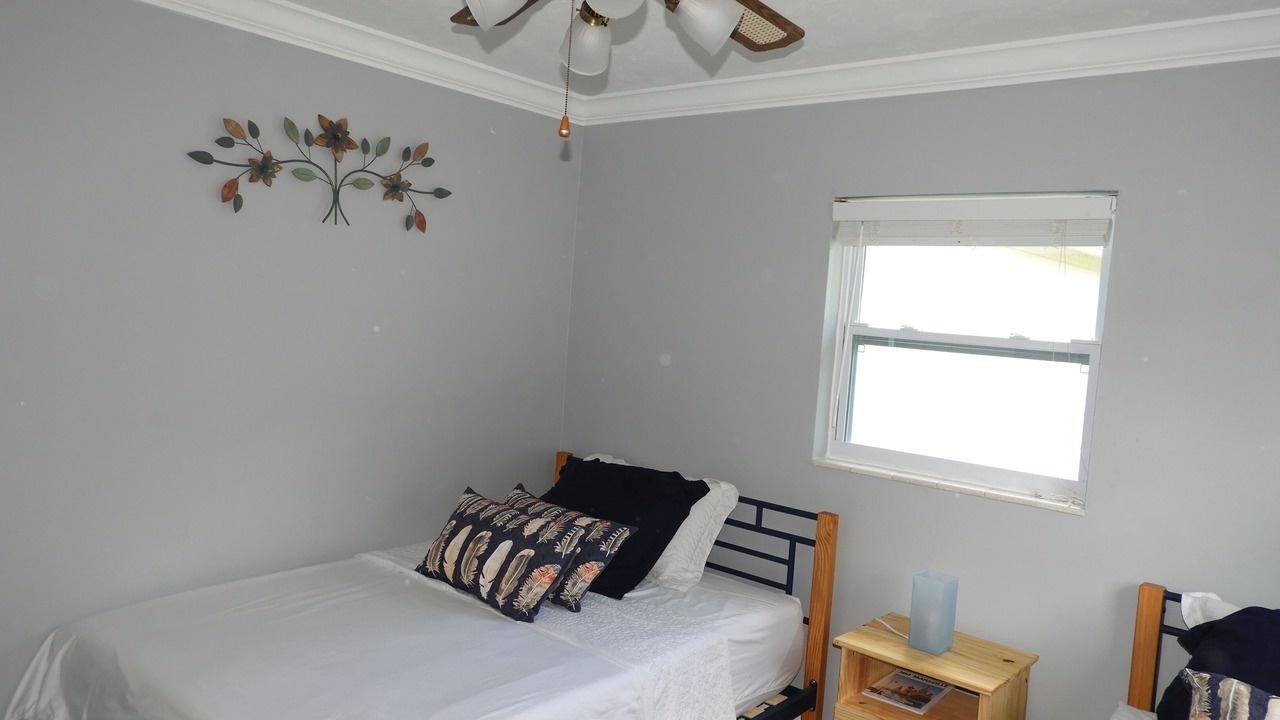 Photo of Bedroom in Bearss Plaza