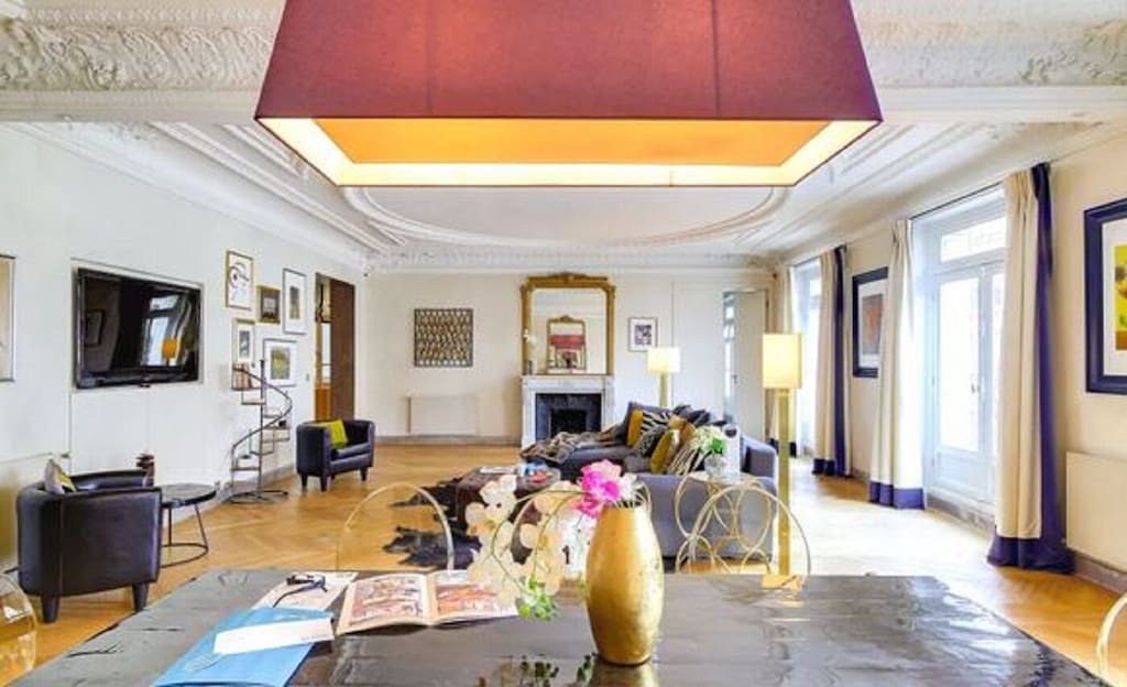 Photo of Livingroom in Champs-Elysees