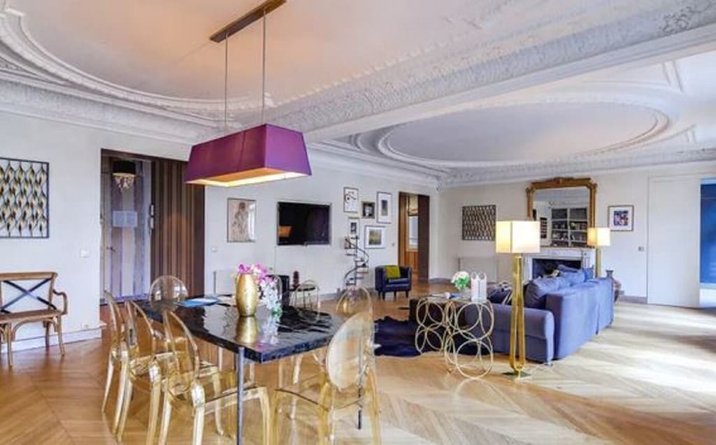 Photo of Livingroom in Champs-Elysees
