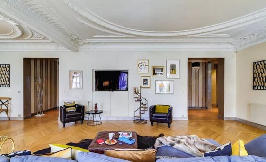 Photo of Livingroom in Champs-Elysees