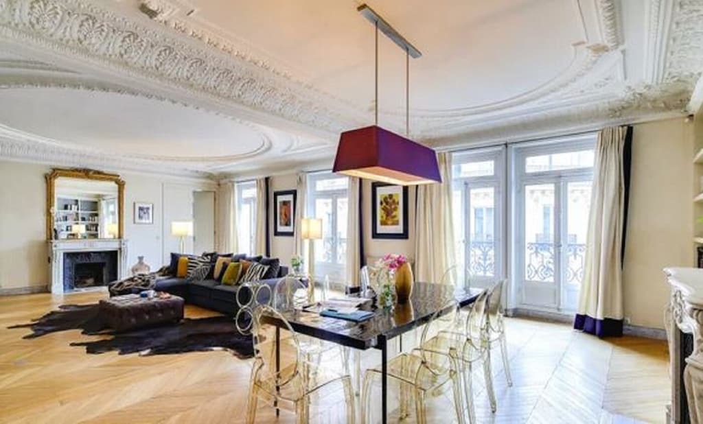 Photo of Livingroom in Champs-Elysees
