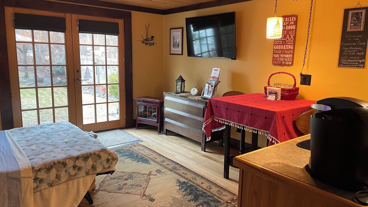Photo of Bedroom in Clinton