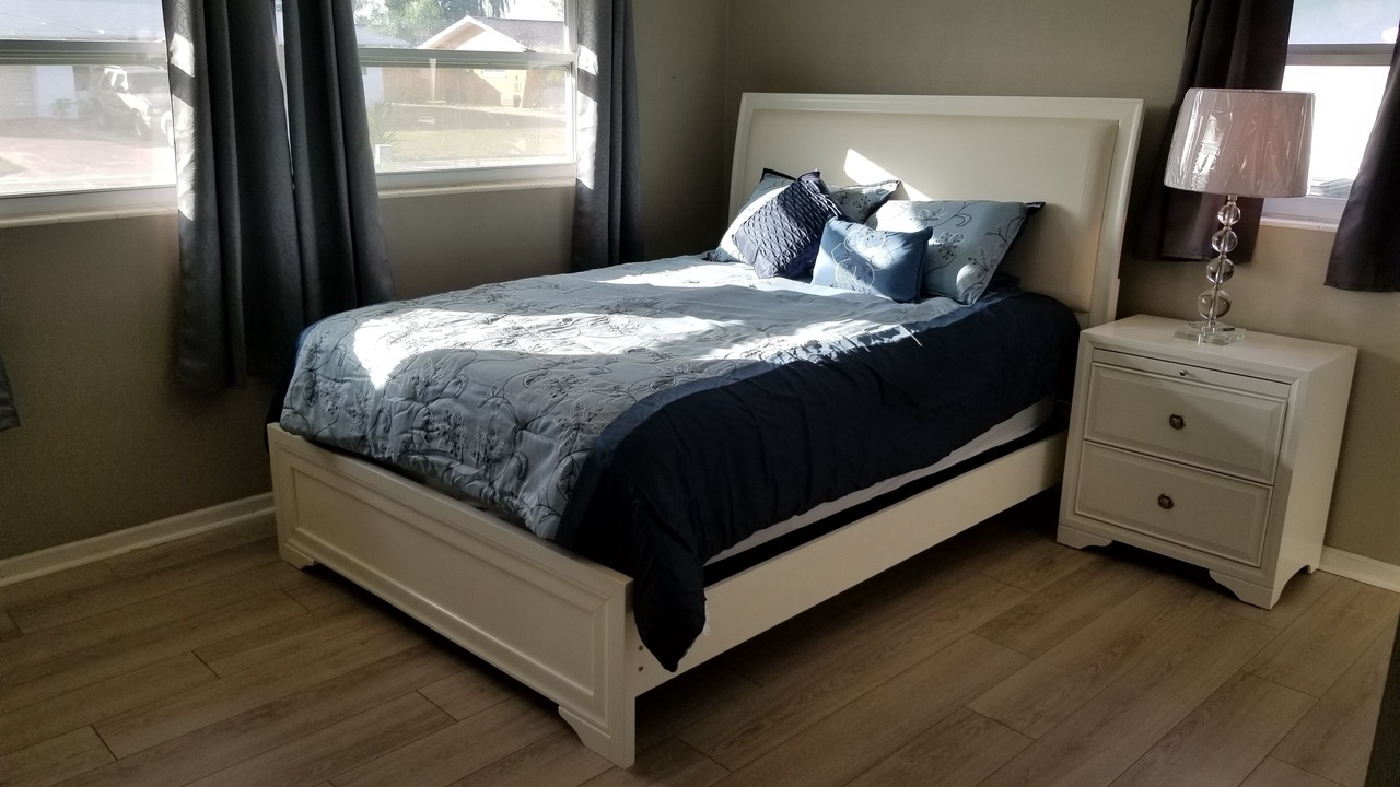 Photo of Bedroom in Jasmine Lakes