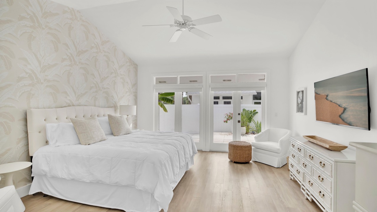 Photo of Bedroom in Indian River Shores