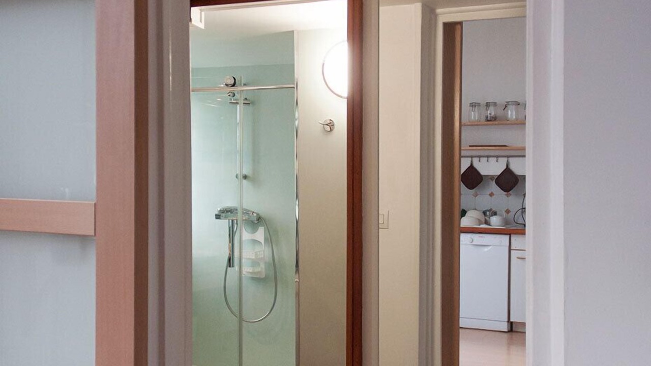 Photo of Bathroom in Joinville-le-Pont