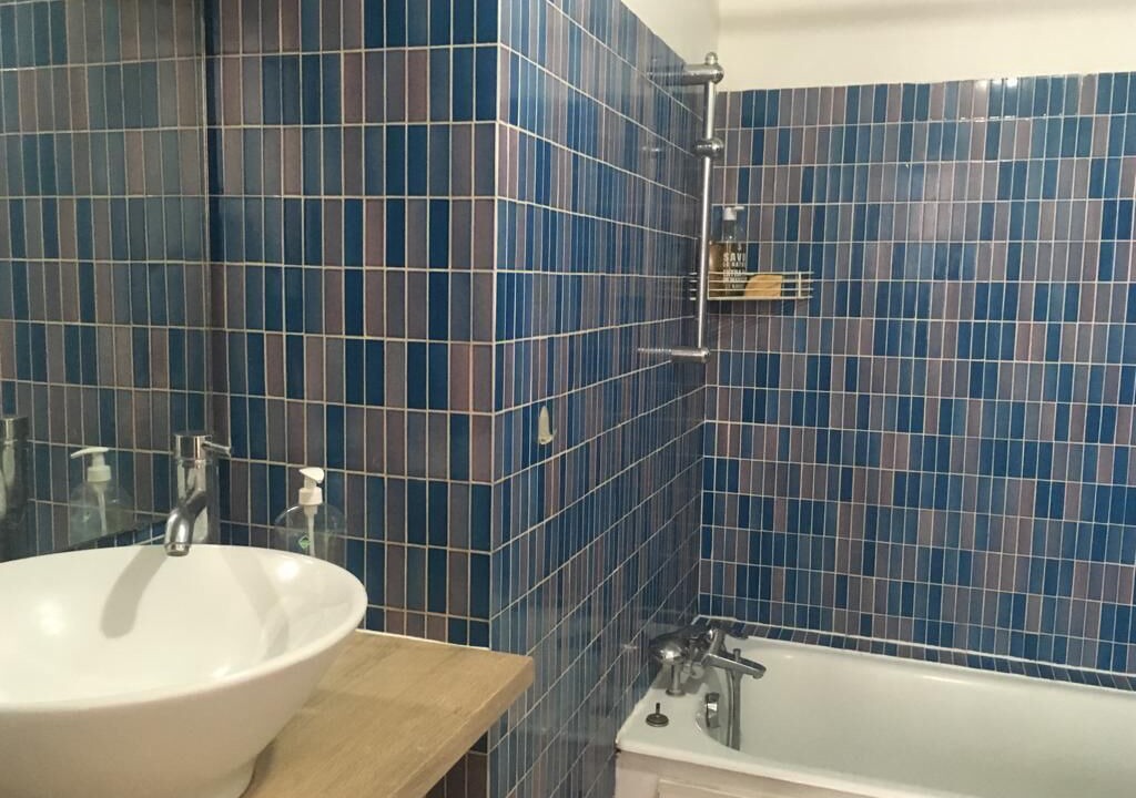Photo of Bathroom in Charonne